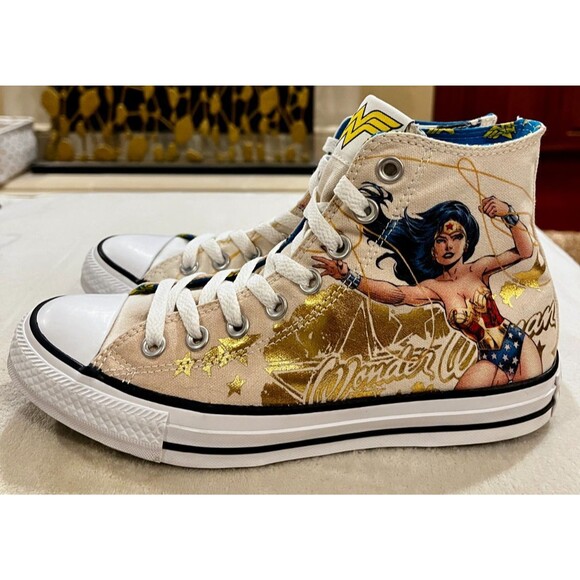Converse Size 8.5 All Star WONDER WOMAN Print DC Comics Hi Top Sneaker Unisex - Picture 4 of 13